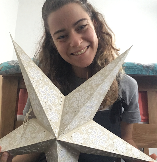 HOW TO: Put up a paper star decoration