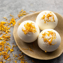 Load image into Gallery viewer, Bramblewood Soap Co Grapefruit & Neroli Bath Fizzy - Life Before Plastik