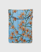 Load image into Gallery viewer, BAGGU Orchid Puffy Laptop Sleeve 13/14&quot; - Recycled - Life Before Plastic
