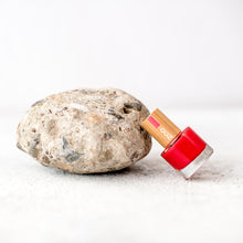 Load image into Gallery viewer, Zao Makeup Nail Polish - Classic Red - Life Before Plastik
