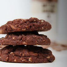 Load image into Gallery viewer, Bottled Baking Co Un-BEE-lievable Choco-Honey Cookie Mix - Life Before Plastik
